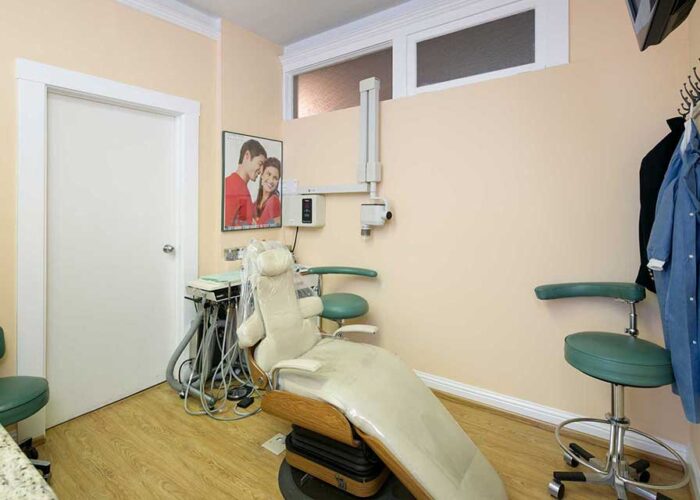 office-Dr_Derrick_Chua